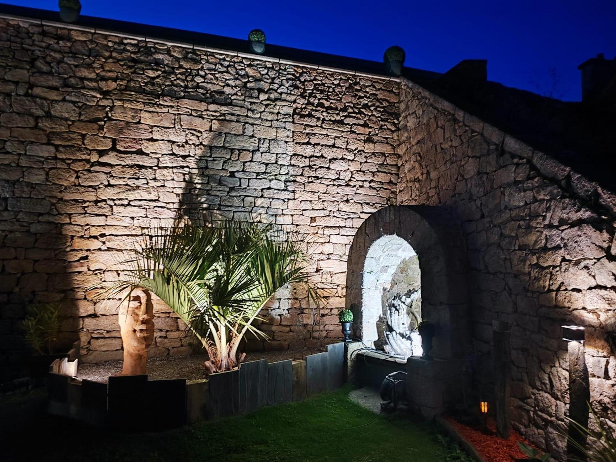 Chambres D'Hotes Les Carmelites Guingamp Exterior photo